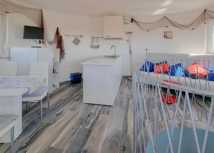 Silos Mare Novigrad Istria